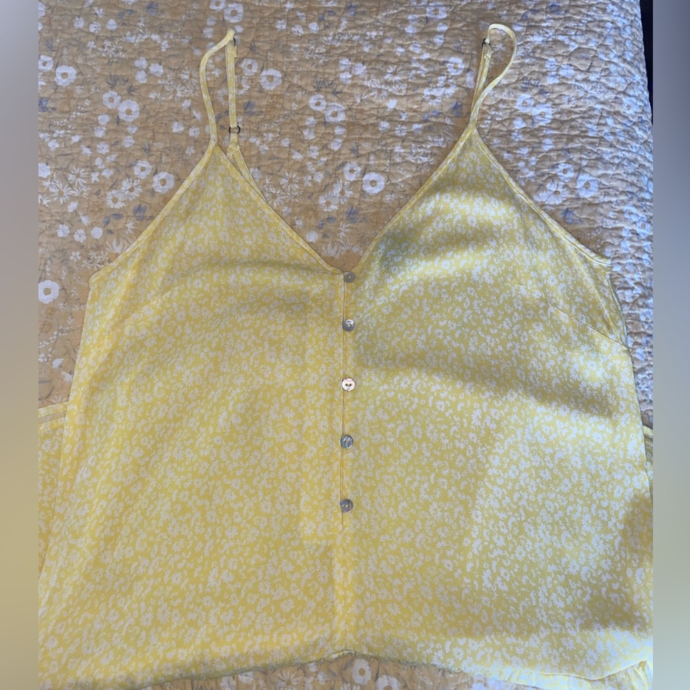 Yellow Sleeveless Romper - Picture 8 of 10